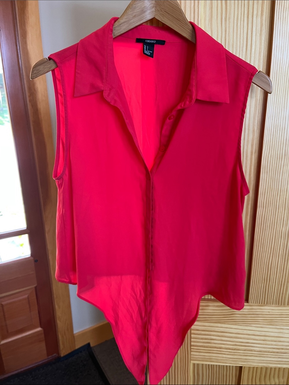 Forever 21 Pink Sleeveless Pointed-Hem V-Neck Blouse